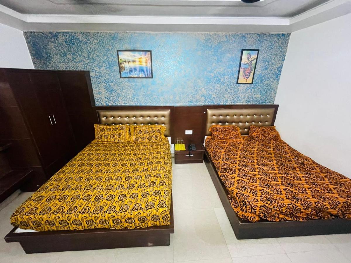 Blue Rose International, Family Hotel Agra  Exterior foto